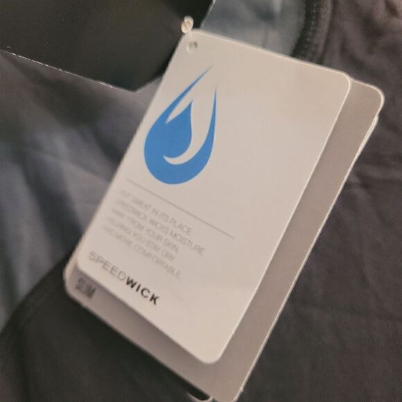 Reebok UFC moisture wicking top - Picture 7 of 8